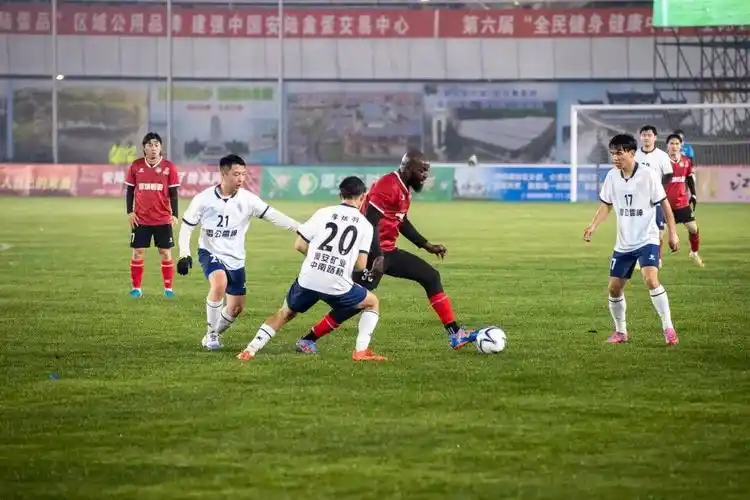 法国乙级联赛：卡昂 VS 巴黎FC